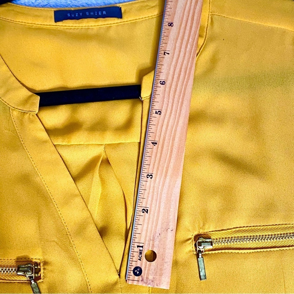 Suzy Shier Long Sleeve Yellow Mustard Size L Polyester Light & Classy Pre-Loved - Picture 12 of 15